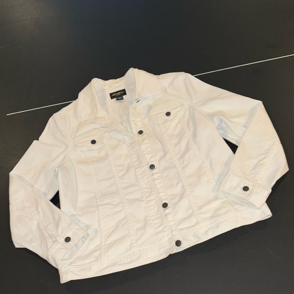 Eddie Bauer women’s white long sleeve button down jean jacket size XL - Picture 1 of 7